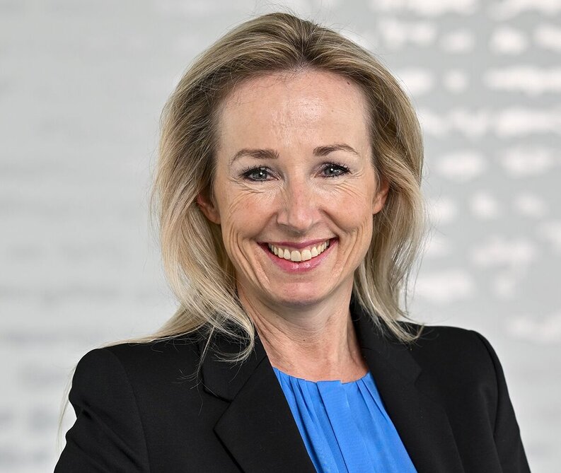 Dr. Sonja-Maria Tesar